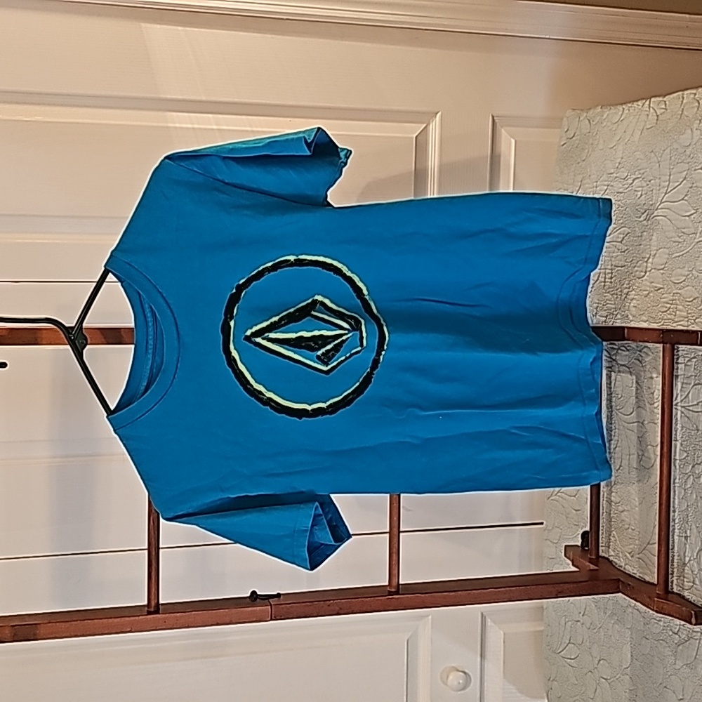 1 Volcom teal men's tee size small